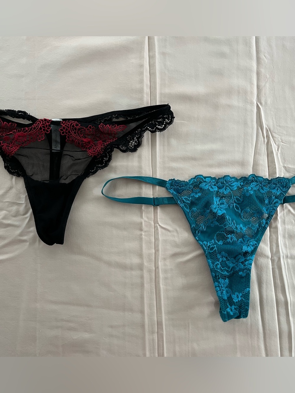 2 NWOT Yamamay Thong panties